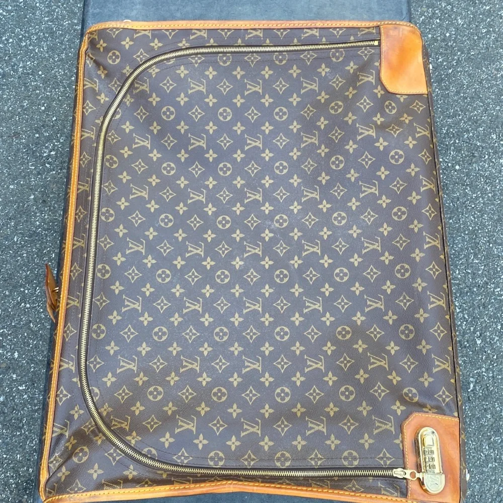 Vintage Louis Vuitton luggage! - Picture 1 of 8